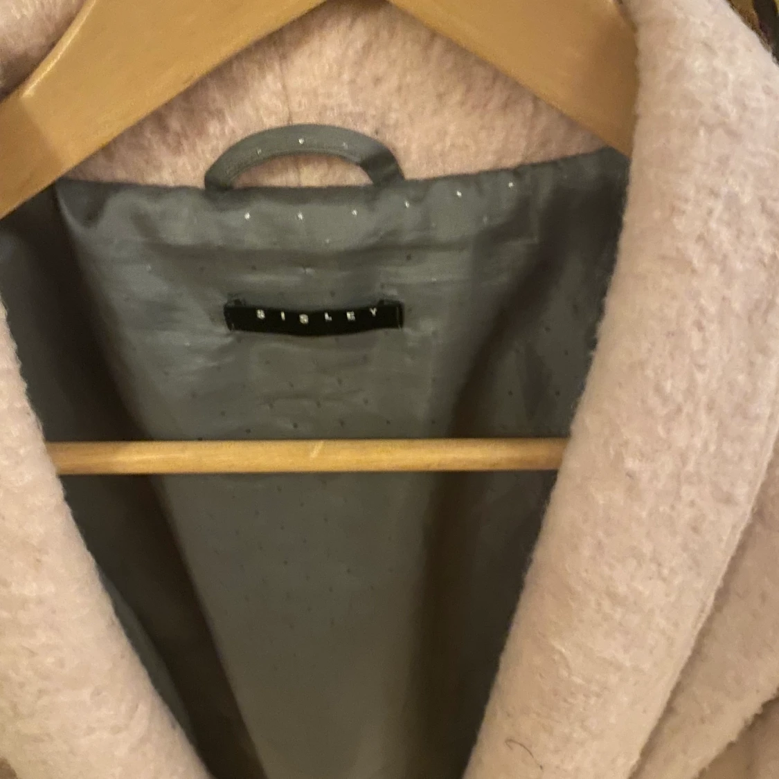 Ljusrosa kappa från Sisley Paris strl 38 - 91