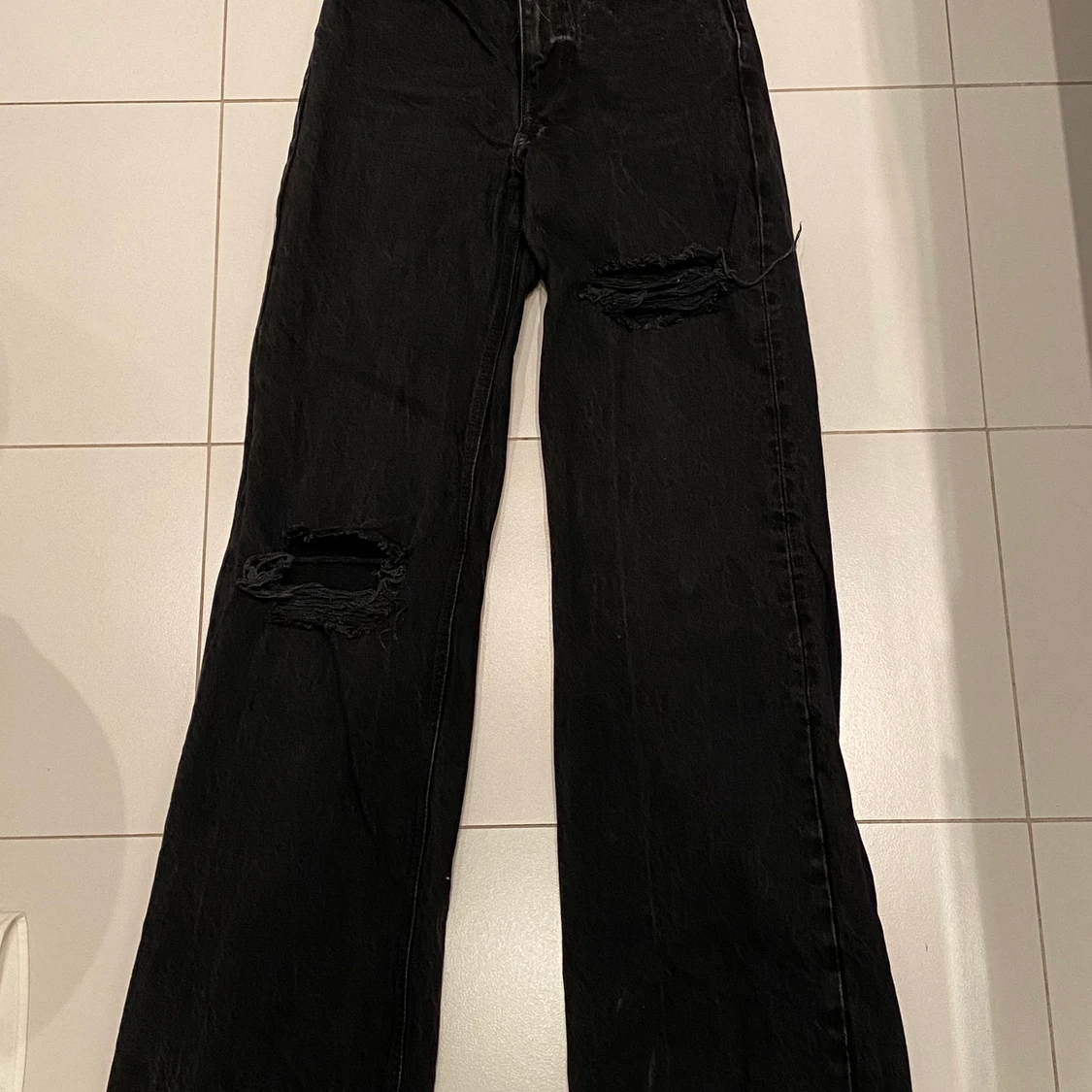 Zara high Waisted jeans  - 90