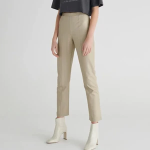 Beiga skinnbyxor  - Beiga skinnbyxor, används fåtal gånger. Köparen står för frakt (66kr)