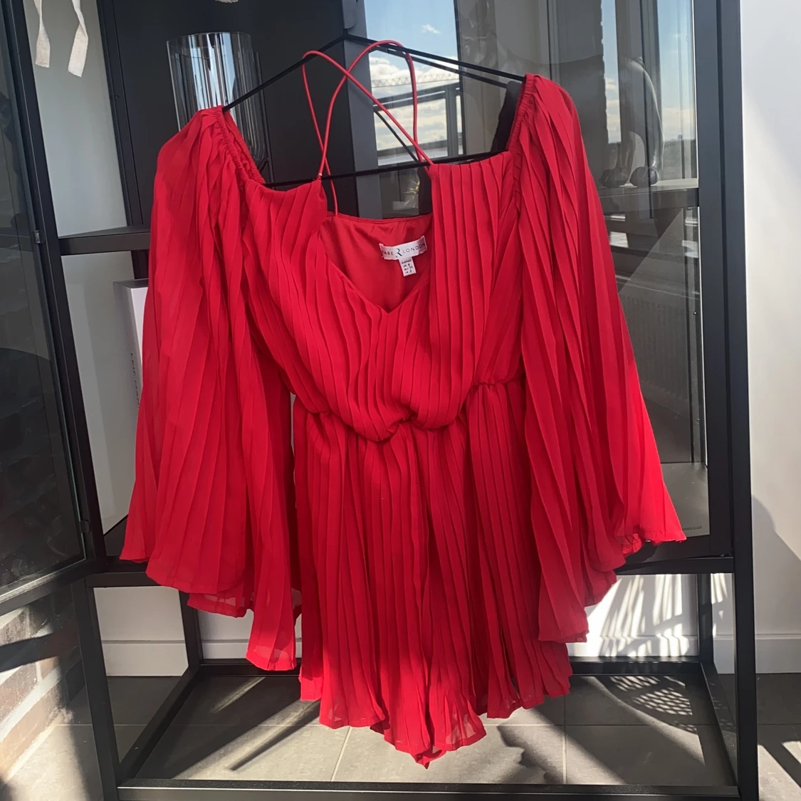 Playsuit med slitsärmar