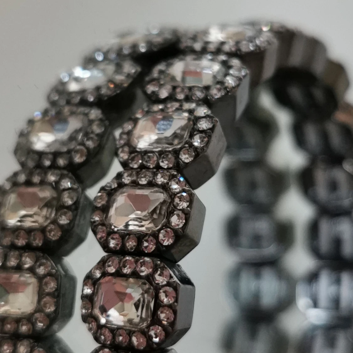 Armband med "diamanter"  - 90