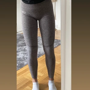 ICIW leggings st xs - Mina ICIW leggings har nu blivit för små och jag använder dom aldrig😢 så jag hoppas att det finns någon annan som kanske skulle ha nytta av dom🤩 dom är nästan oanvända och ser helt nya ut♥️♥️♥️ kostar egentligen 699