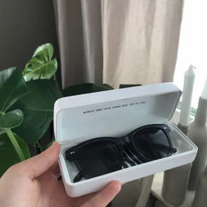 Chimi solglasögon  - Fina chimi som tyvärr inte komit till användning. Endast prövade, så gott som nya.  