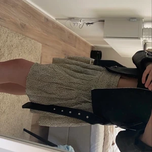 minikjol - jättefin kjol, knappt använd 🧡