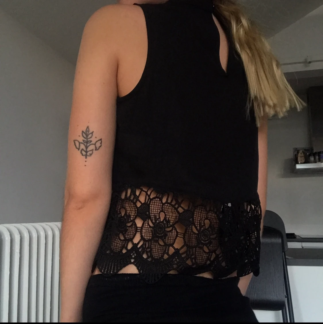 Topp med spetkant - 90