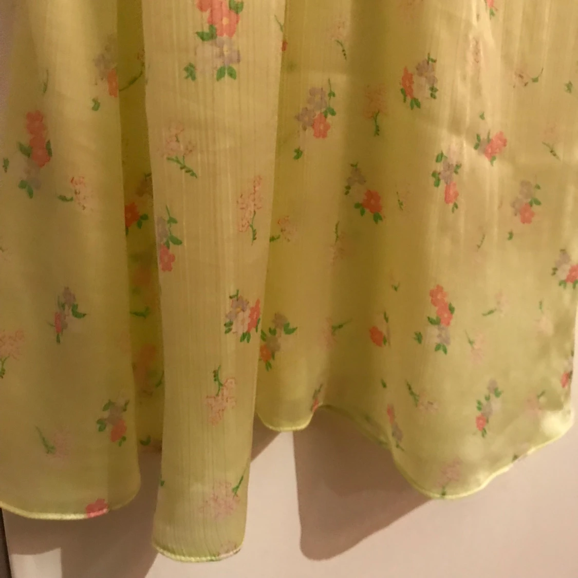 Silkes klänning med spets - 91