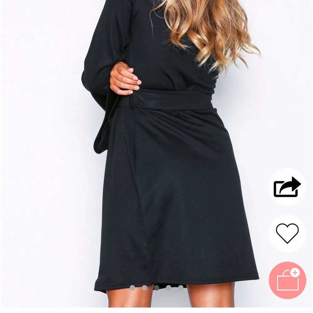 Säljer den här super fina klänningen, knappt använd. Från Nelly💕💕💕 köparen står för frakten. Klänningar.