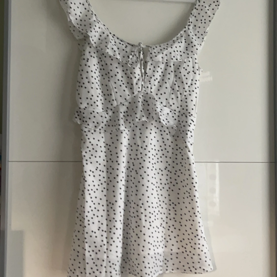 Prickig sommarklänning - 90