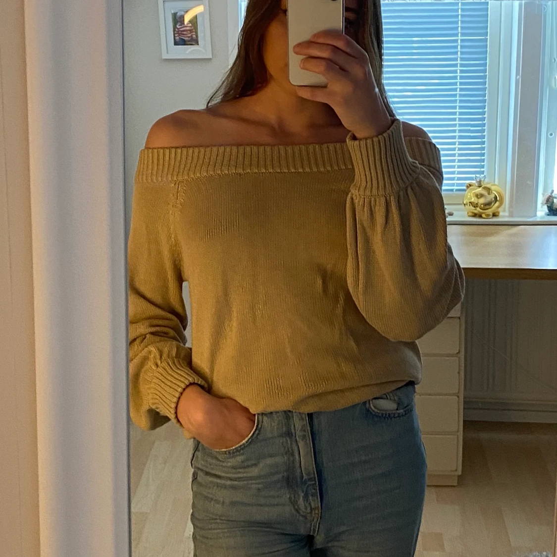 Stickad of shoulder tröja Gina Tricot