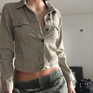 Blue navy jacka - Jätte fin sommar jacka säljer för den är för liten för mig 