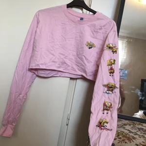 Svampbob croptop - As cool svampbob tröja. Croppat den själv. 