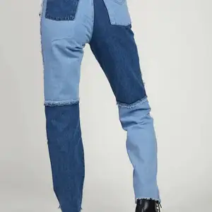 Ett par jeans från The Ragged Priest köpta för ca 6 månader sedan för 550kr. Kommer inte till användning längre så säljer dem här.