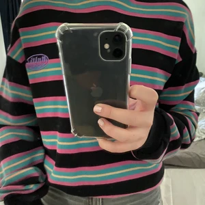 junkyard tröja  - Säljer denna tröjan från junkyard då jag inte använder den alls, superfint skick då den är oanvänd!💖