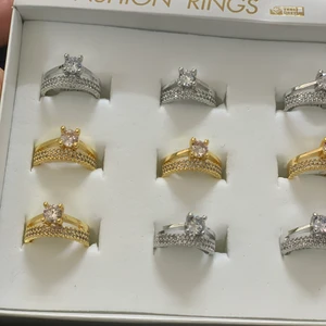 ringar - fina guld och silver ringar , Strl från 17-19..60kr styk med frakten