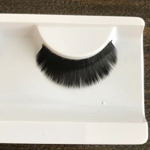 Lösögonfransar  - Oanvända lösögonfransar. Täta. Syntet. 