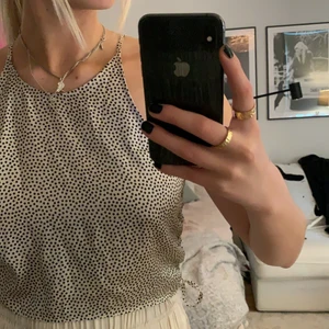 Zara topp  - Zara topp storlek M, knappt använd