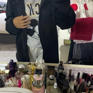 Så fin vintage jacka - Så snygg jacka vintage och ganska så tjock. Säljer för ett jättebra pris 