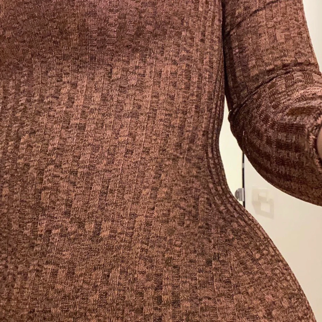 Tunn festklänning i roséfärg - 90