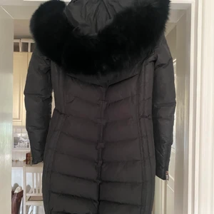 Rock and Blue jacka  - Använd men i fint skick! Pälsen är superfin o ny. 