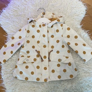 ZARA barns jacka  - Zara, barn, jacka, flicka, strl 80. 