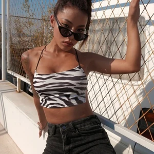 Zebra topp - En zebra topp från SHEIN. Lånade bilder. Frakt tillkommer 