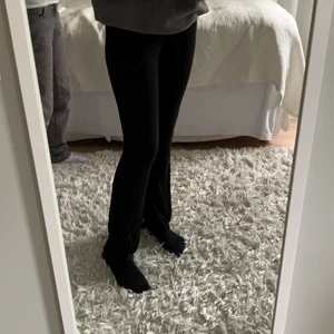 Sköna mjukisbyxor från Cubus  - Säljes dessa byxor från Cubus pga ingen användning längre och de är för små! De är i väldigt bra skick!! Skriv om ni är intresserade!❤️