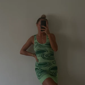 Klänning - Gullig grön klänning inför hösten 🦚