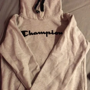 champion hoodie  - säljer pga av ingen anledning längre. 