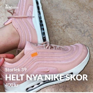 Nya Nike sneakers  - Oanvänd! Privat för fler information 