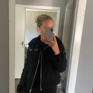 Jacka - Skriv för mer frågor