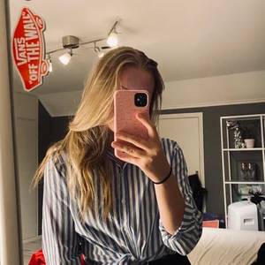 Skjorta - Fint skick! Säljer då den inte kommer till användning☺️