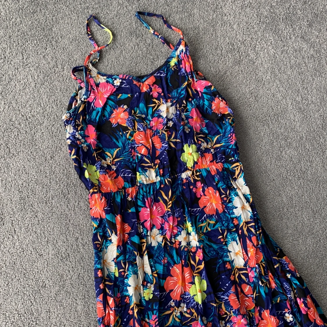 Blommig långklänning stl 34 - 90