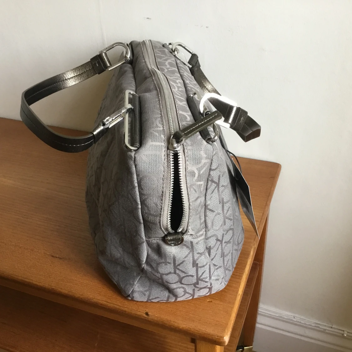 Calvin Klein väska - 90