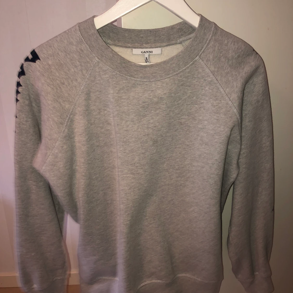 Ganni tröja - 90