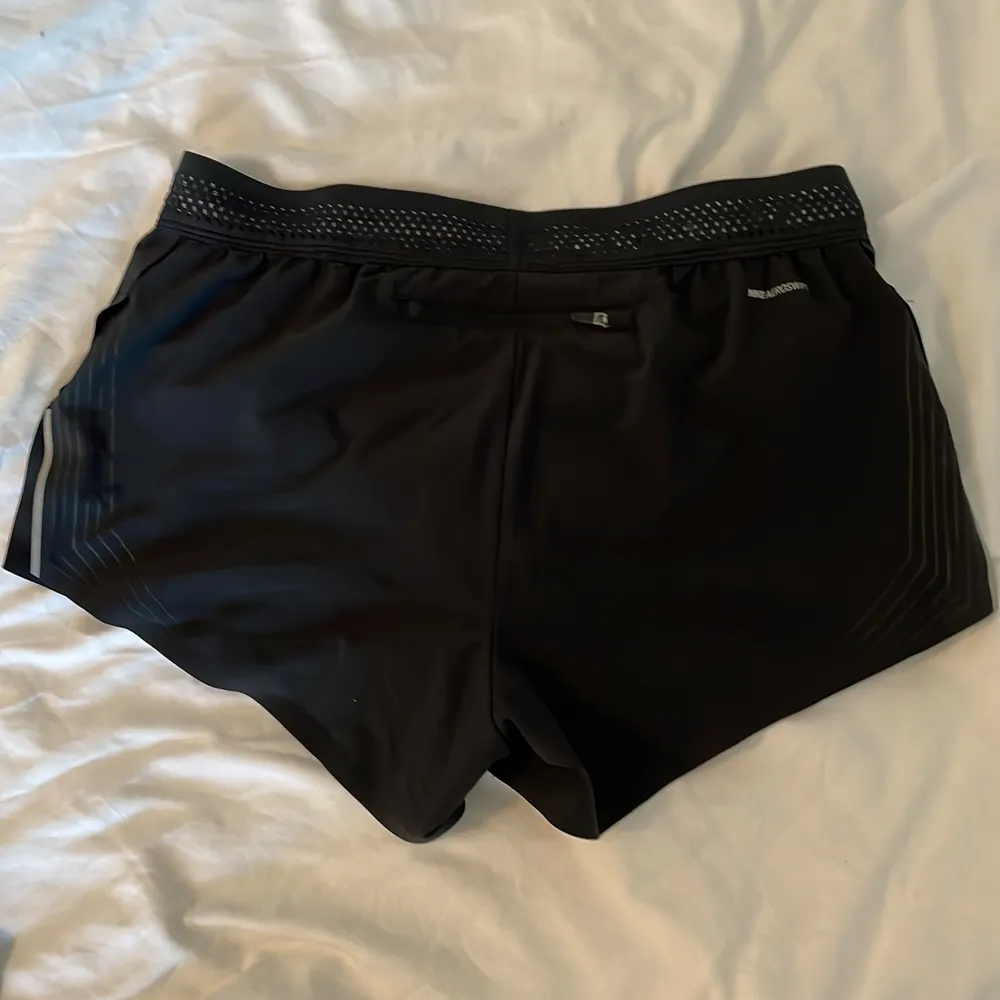 Snygga svart träningsshorts från Nike i storlek S. Shorts.