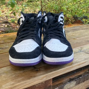 Jordans 1 mid SE purple - I wear them only 1.5 months, they are in ideal condition.