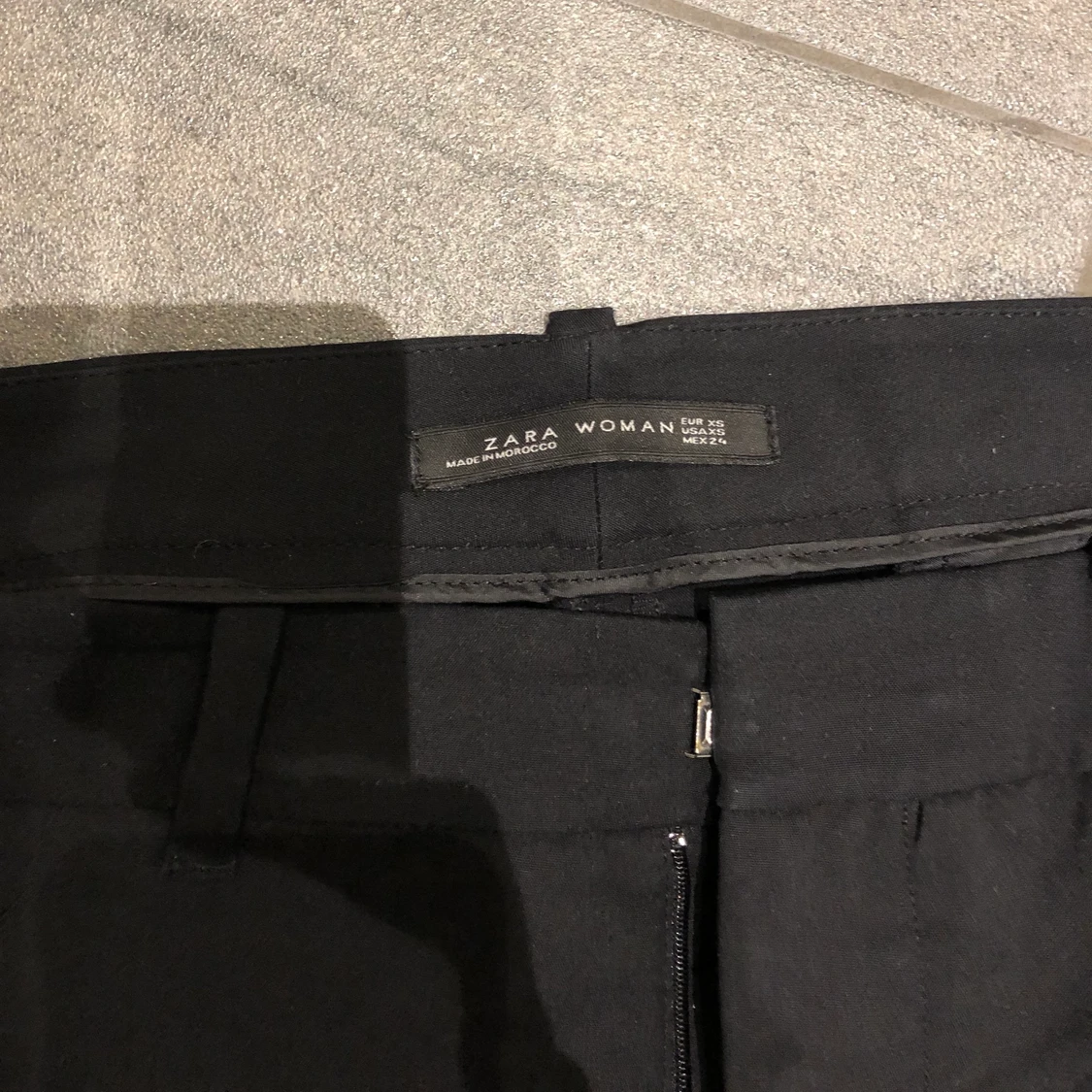 Svarta kostymbyxor  - 91