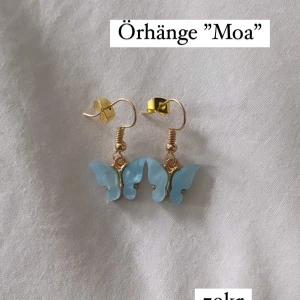 Örhänge - Egentillverkade, nickelfria örhängen med en god gärning bakom. 79kr + frakt. 20% av priset går till valfri välgörenhetsorganisation. Kontakta oss för mer information! Här/Instagram @jaggorskillnaduf