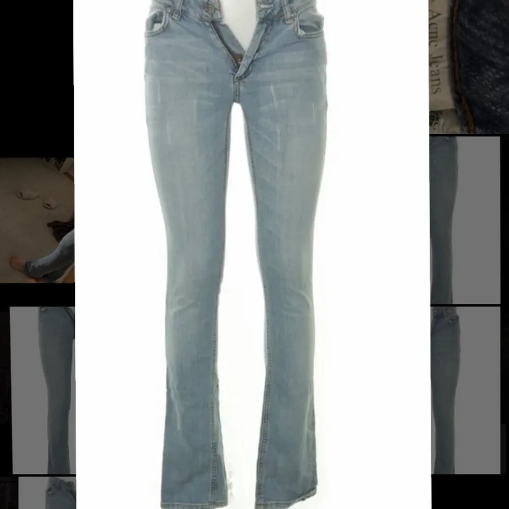 Ett par Acne jeans som är köpta från Sellpy. Det står att dem är i storlek 26/32, vilket är min storlek, men dem var aningen för små på mig. Dem är snarare 25/32, alternativt 24/32. Tajt passform upptill, raka/utsvängda nertill. Supersnygg low waist! Buda på! . Jeans & Byxor.