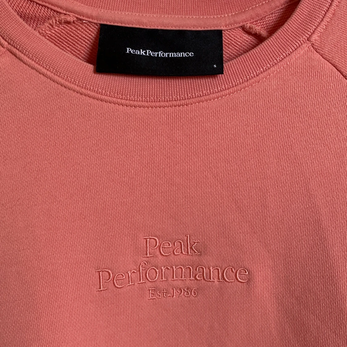 Sweatshirt från Peak Performance strl S - 91