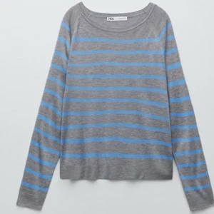 Randig zara tröja - Säljer denna randiga zara tröjan. Kom privat om ni vill ha bättre bilder❤️