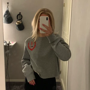 Tröja - Tröja från Nike. Köpt second hand på beyond retro. Använd fåtal gånger, i fint skick och storlek S.