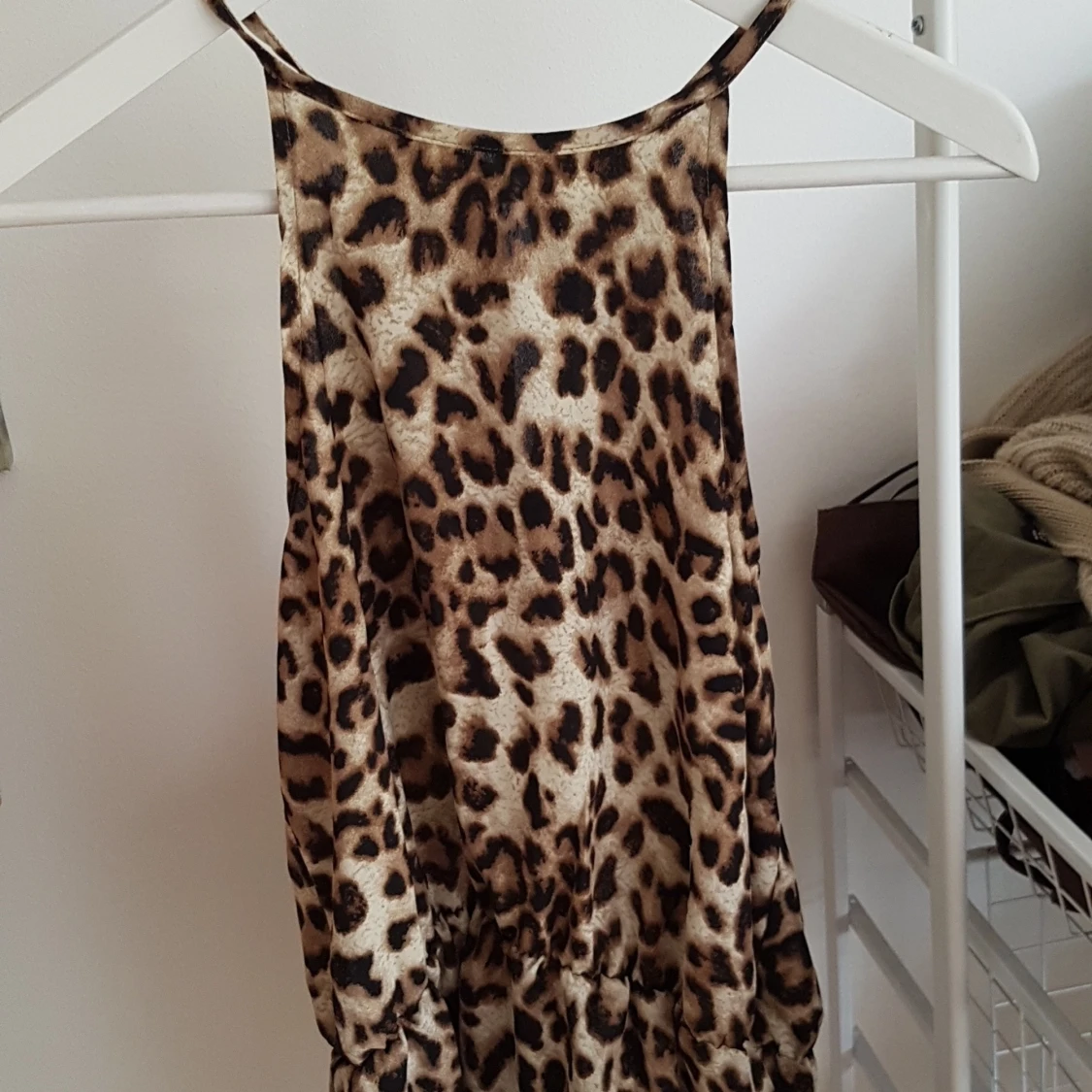 Leopard linne med liten kjol