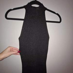 Klänning från Gina Tricot 🎀 Stolek S 😍 70 sek + 48 sek frakt 💸
