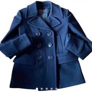 PRADA Navy Pea coat, size 10. Virgin wool 80%, Alpaca 20%.. super cosy, thermal warmth.  Wear with jeans, the perfect car coat! Make an offer ! ⚖️