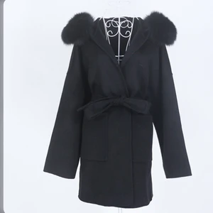 Kappa med äkta päls - Köpt för ca 4000kr den är som ny använt ca 2-3 ggr. Kvitto finns 