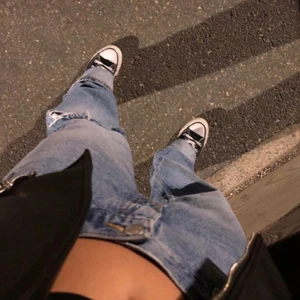 Jeans - Säljer dessa från zara! De är dock lite slitna där nere skriv om ni vill ha bild 💟