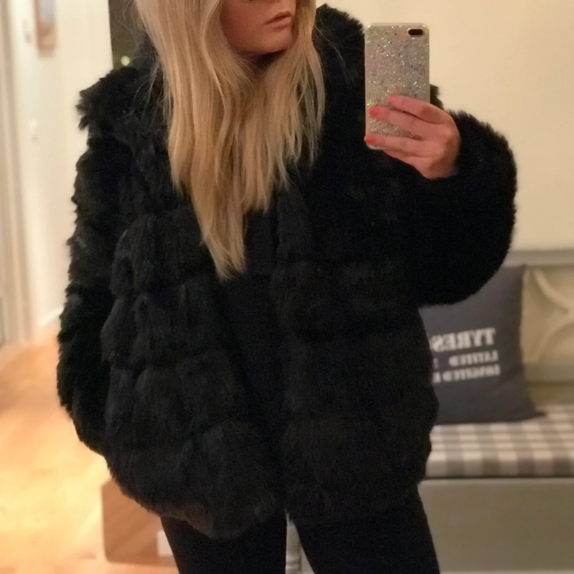 Svart pälsjacka - 91