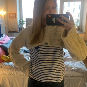 Tröja ifrån zara - Tröj ”armar” ifrån zara, med luva. Aldrig använd 