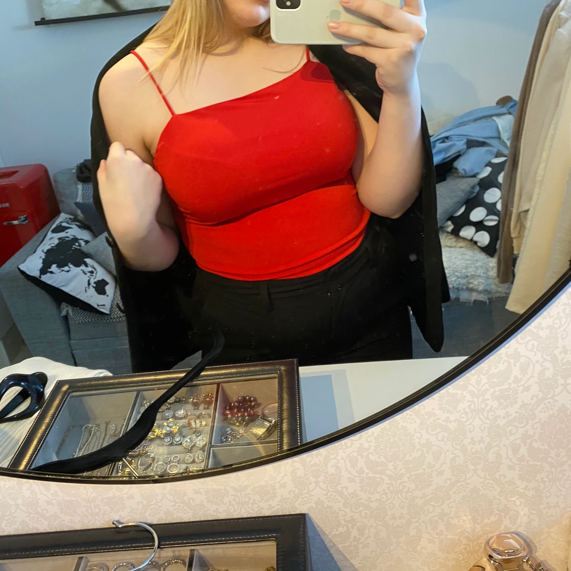 Röd stringbody från Bik Bok i storlek M/L - 91